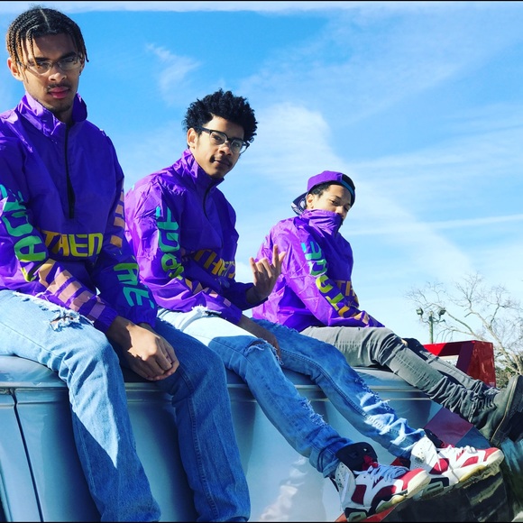 Windbreaker - Picture 5 of 6